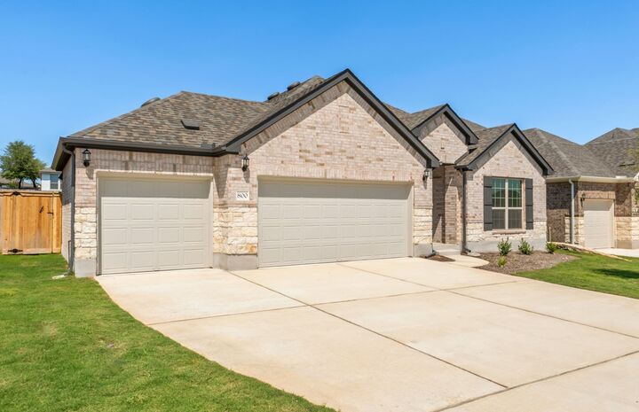 Property Photo: 800 Crescent View Drive TX 78628