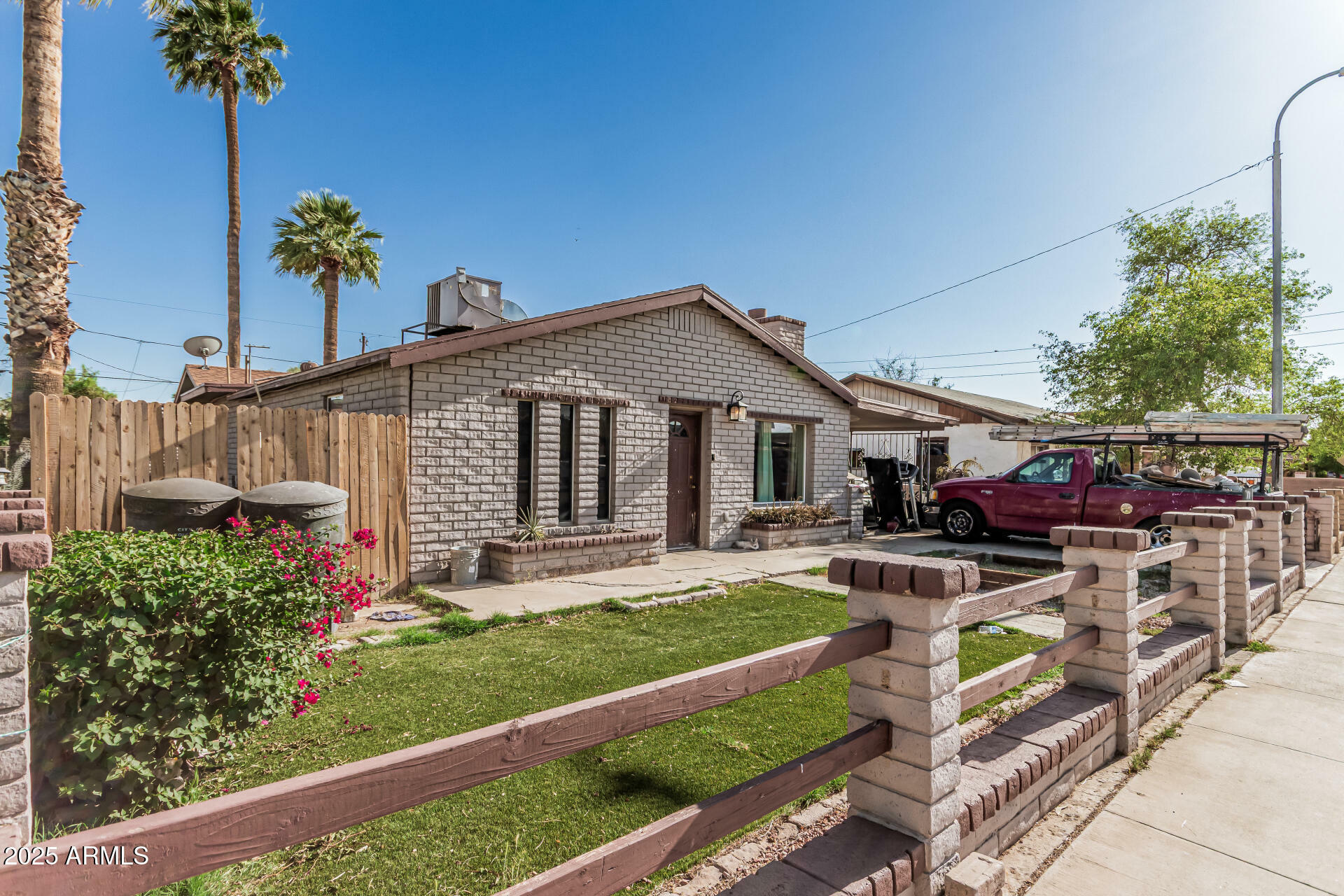 Property Photo: 9157 W Pierce Street AZ 85353
