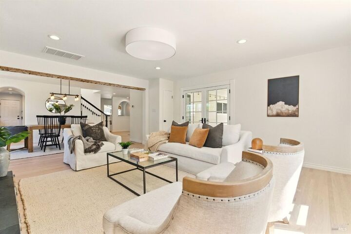 809 Paula Lane  Petaluma CA 94952 photo