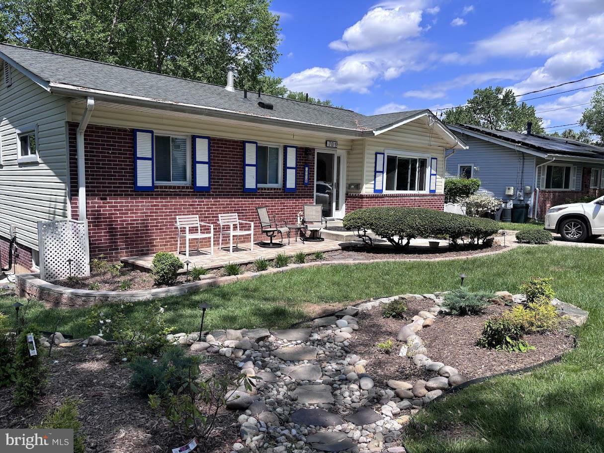 Property Photo: 709 Harrington Road MD 20852