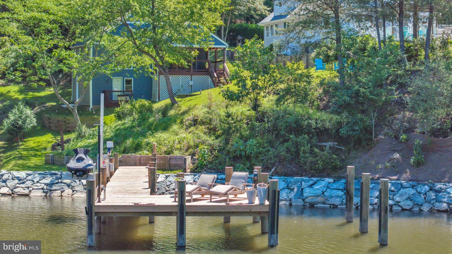 Property Photo: 8014 Forest Glen Drive MD 21122