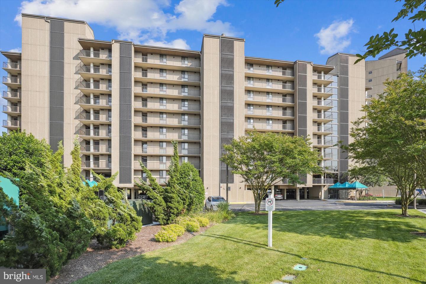 Property Photo: 902 Dover House Road 902S DE 19930
