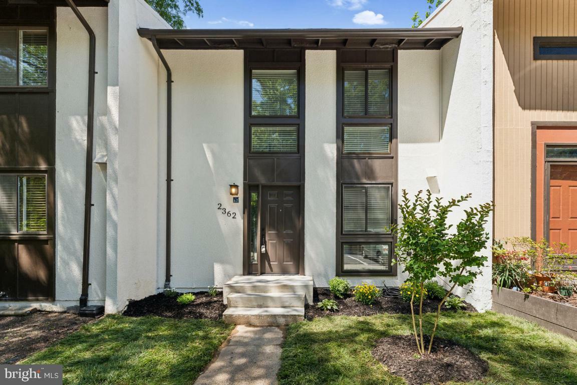 Property Photo: 2362 Antiqua Court VA 20191