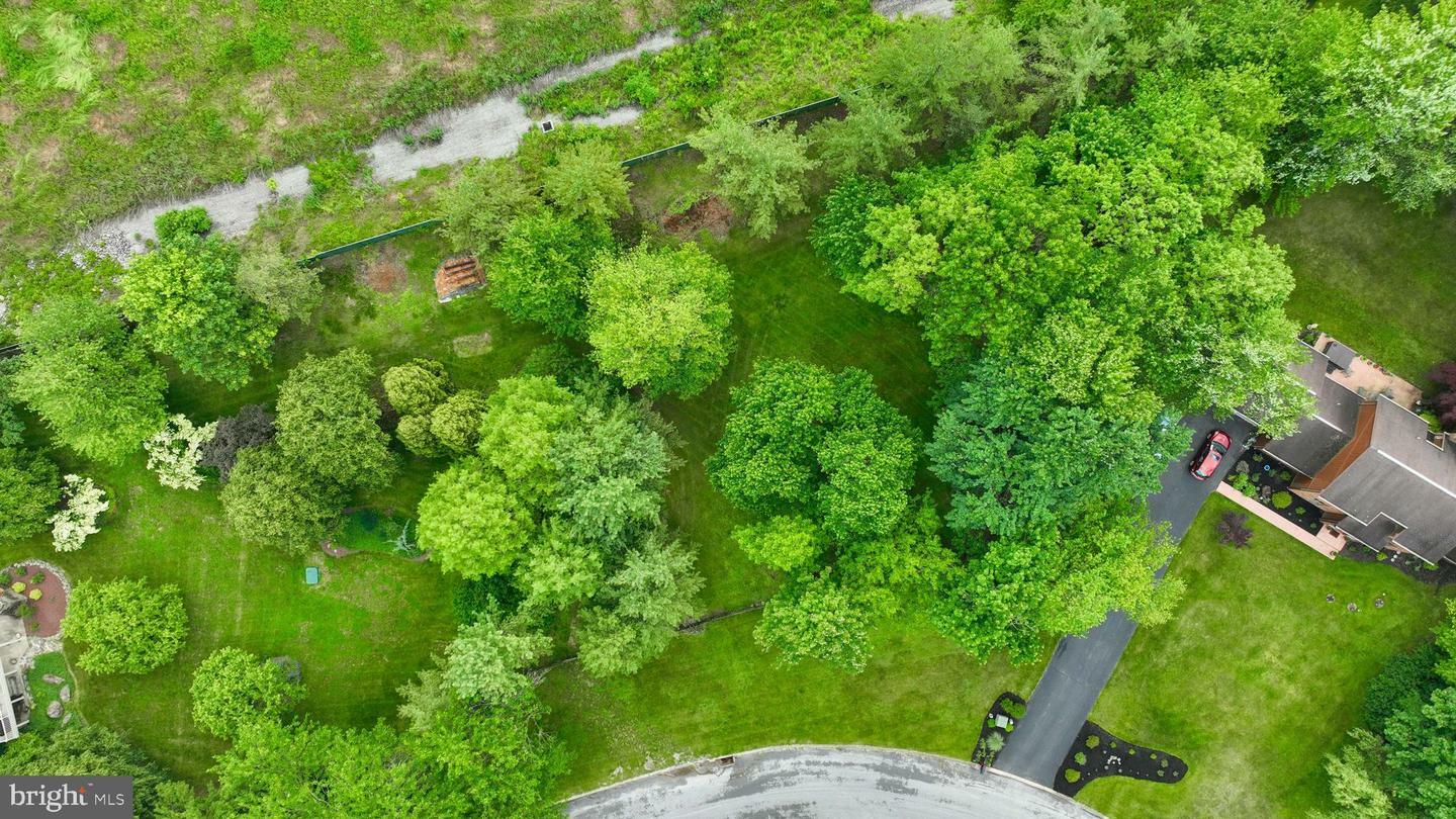 Property Photo: 20 Doersam Court PA 17406