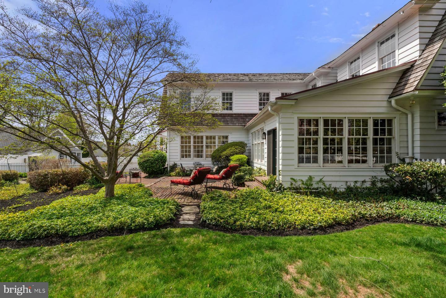 Property Photo: 528 E Center Avenue PA 18940