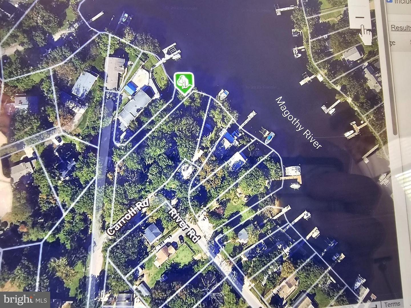 Property Photo: 450 Oak Road MD 21122