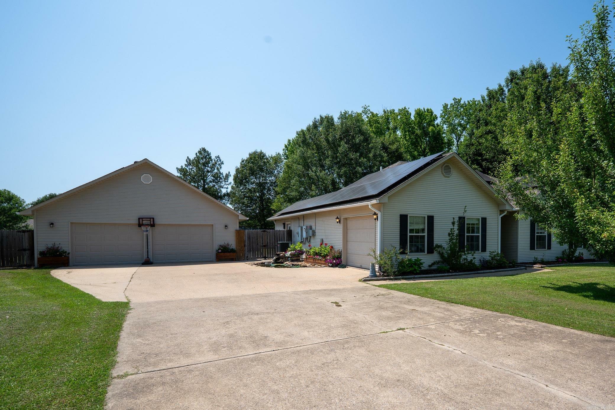 Property Photo: 440 Pearl Stone Drive AR 72086