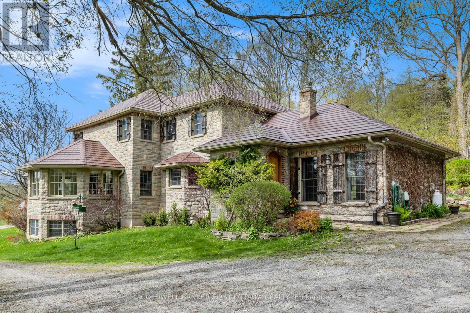 Property Photo: 43 Frye Road ON K0H 2L0