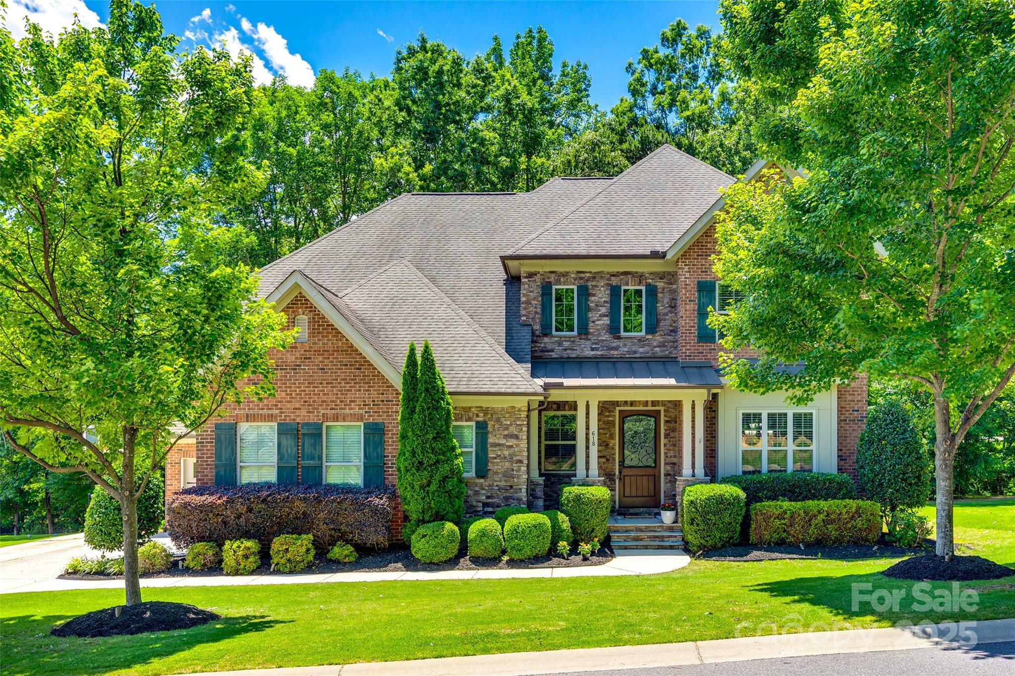 Property Photo: 618 Chase Court SC 29708