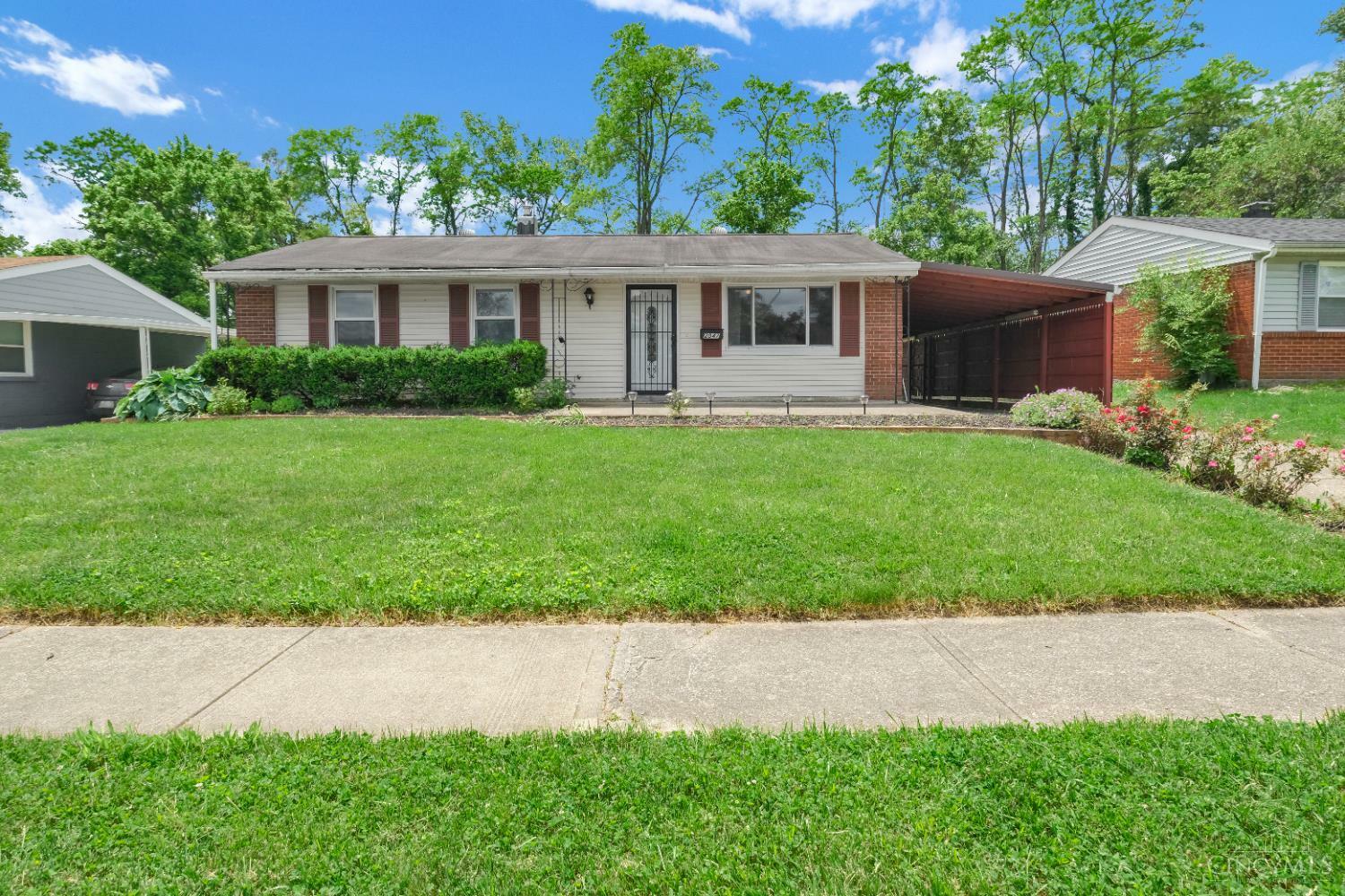 Property Photo: 2047 Bluehill Drive OH 45240