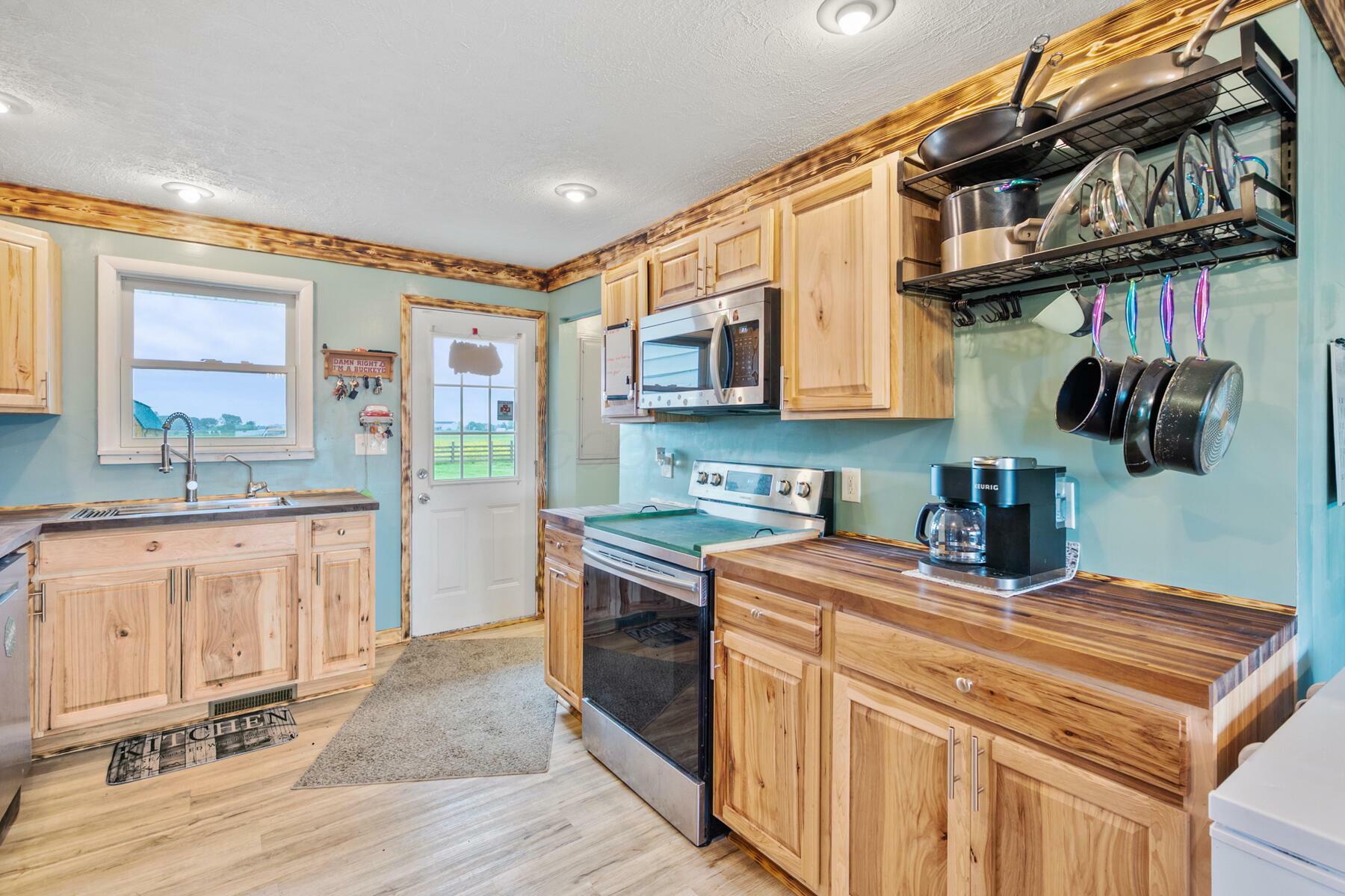 Property Photo: 11403 State Route 47 OH 43344
