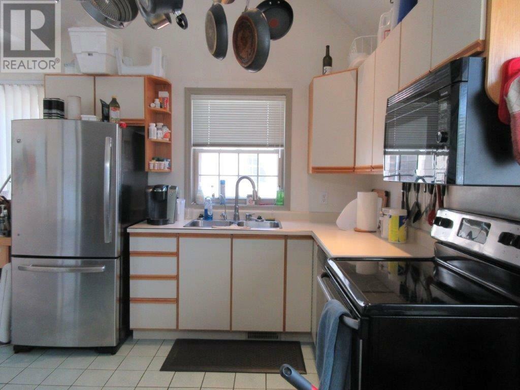 Property Photo: 415 Commonwealth Road 2621 BC V4V 2M4