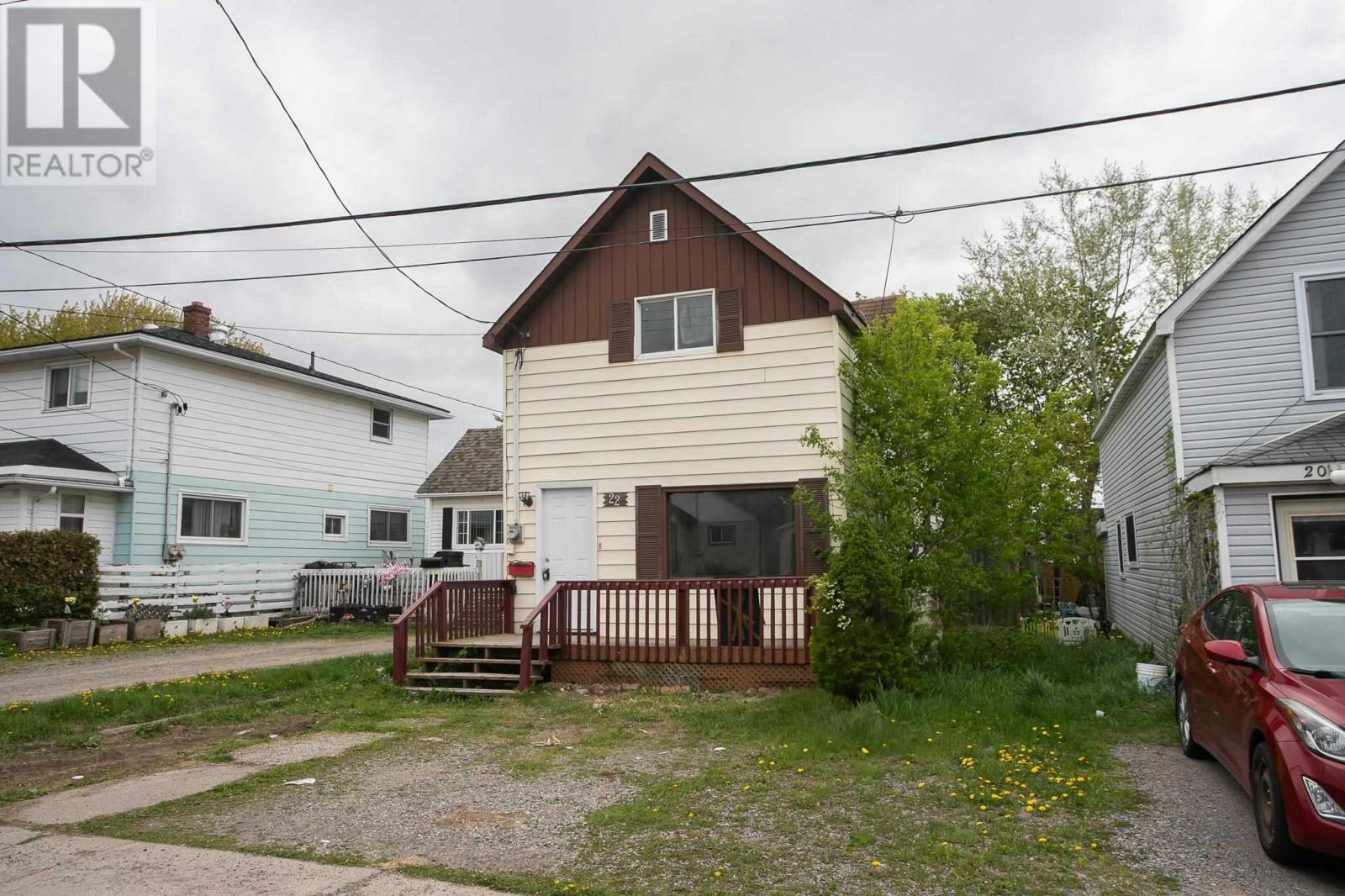 22 Pardee Ave  Sault Ste Marie ON P6B 1V8 photo