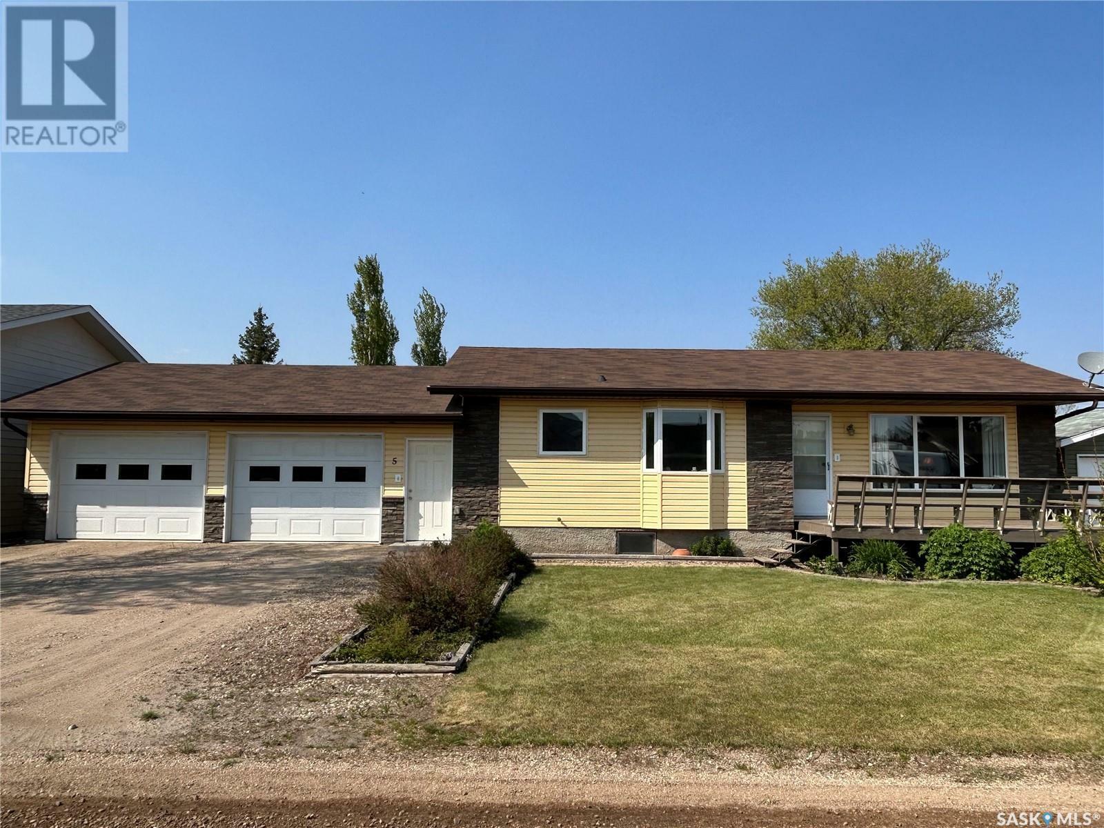 Property Photo: 5 Main Crescent SK S0K 2Y0