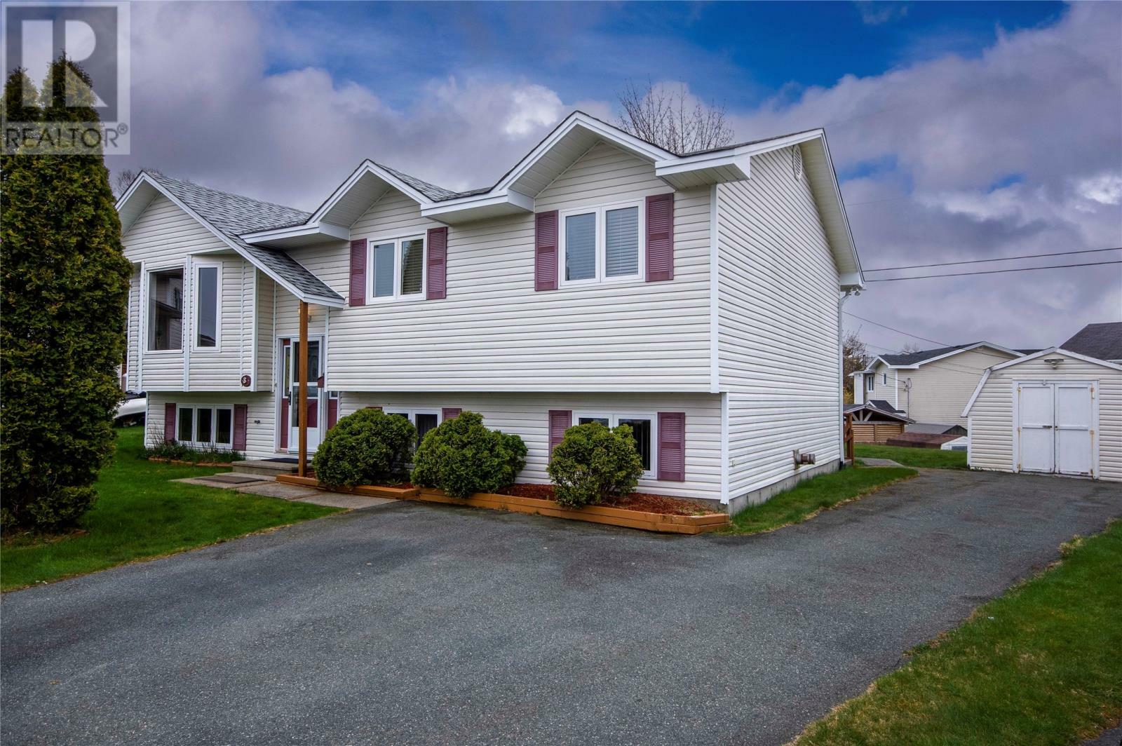 8 Breeze Place  Conception Bay South NL A1W 4C2 photo