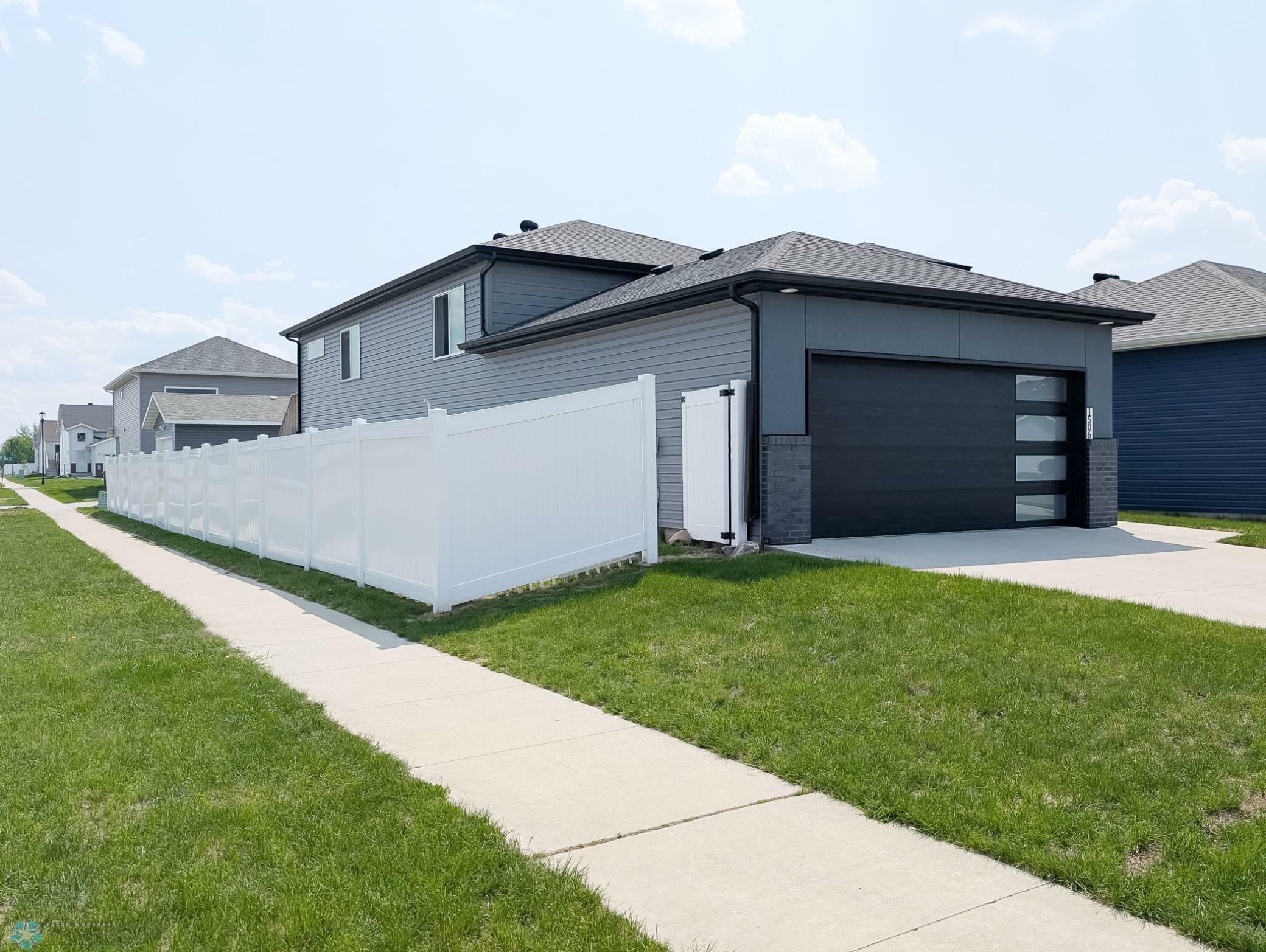 Property Photo: 1506 67th Avenue S ND 58104