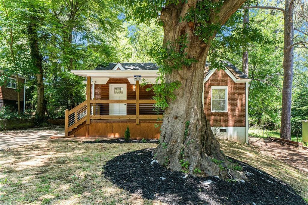 Property Photo: 2174 Rexford Drive GA 30034