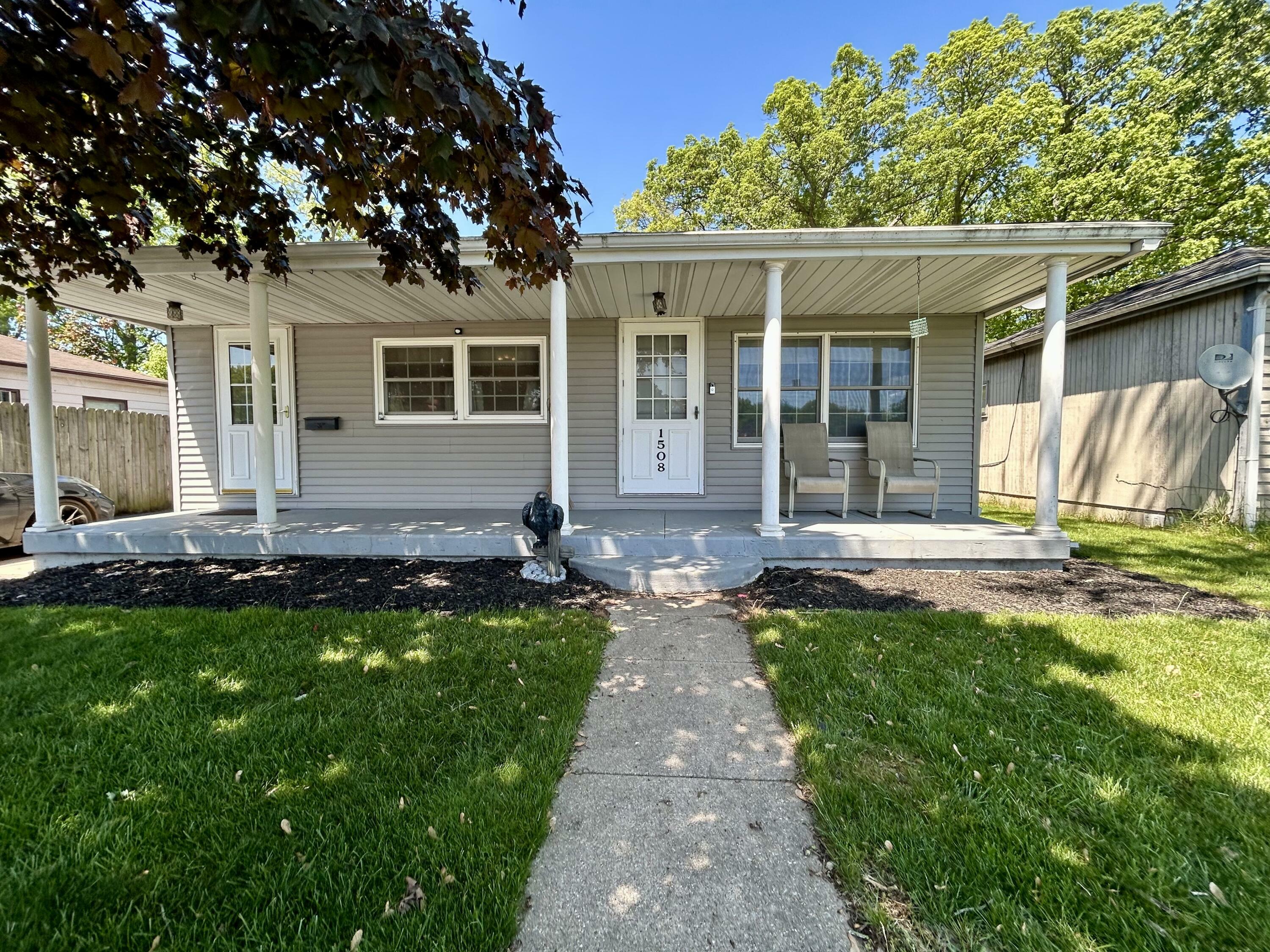 Property Photo: 1508 E 6th Street IN 46342