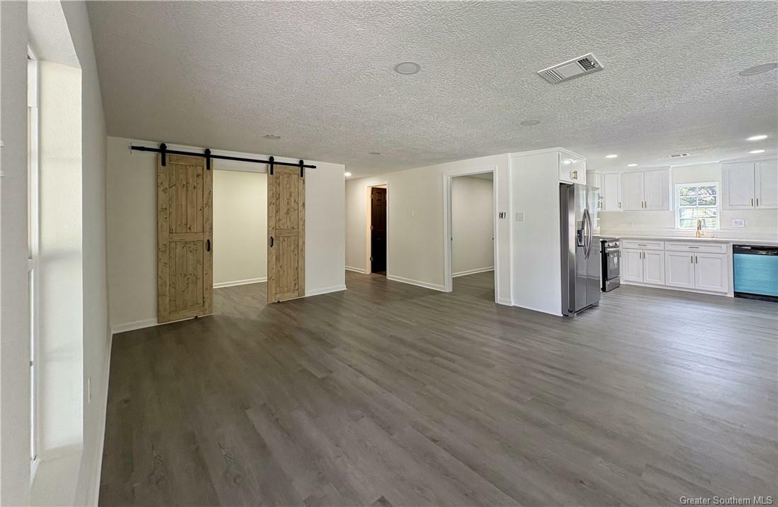 Property Photo: 106 W Carlton Street LA 70663