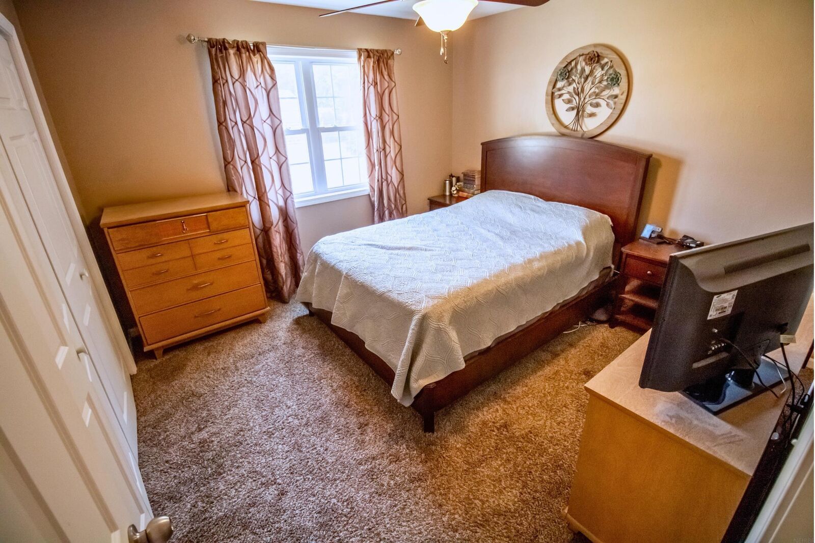 Property Photo:  406 Forest Street  IA 50629 