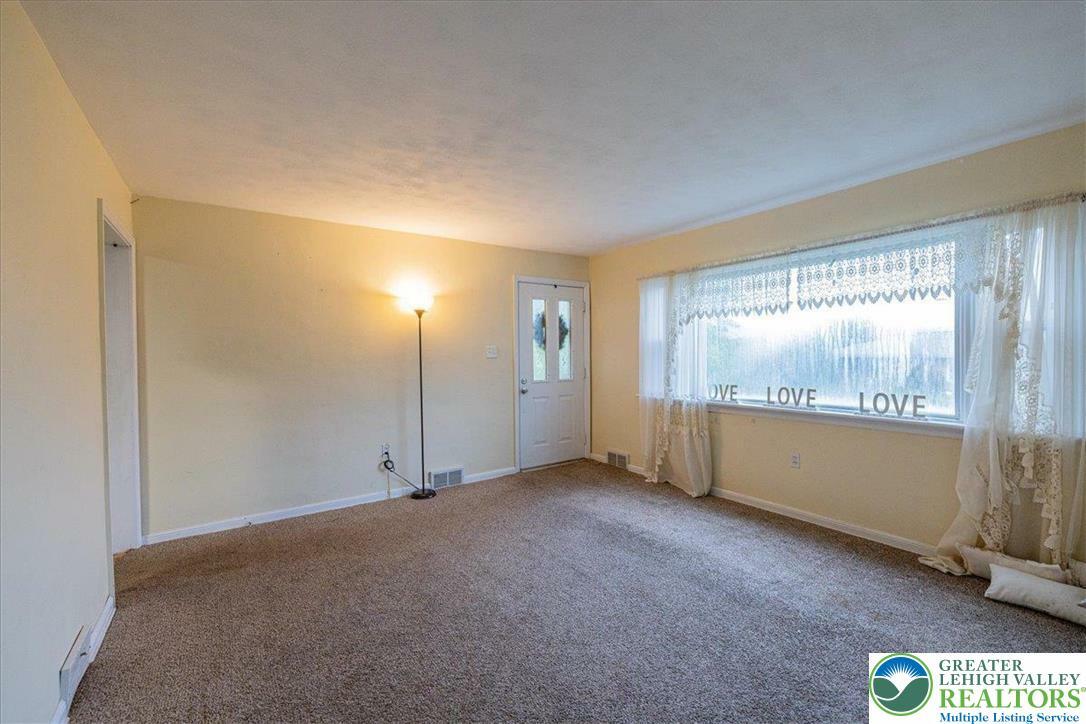 Property Photo: 3 Oak Drive PA 18707