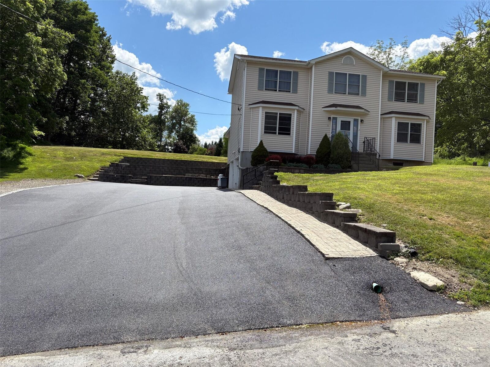 Property Photo:  11 Catskill Avenue  NY 10950 