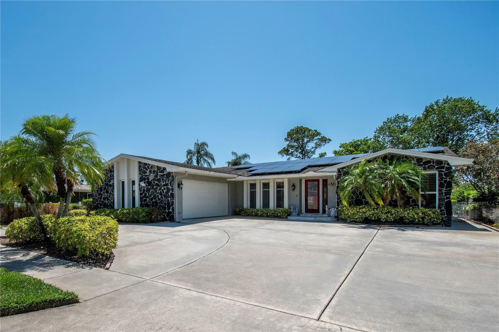 Property Photo: 1907 Sandpiper Drive FL 33764
