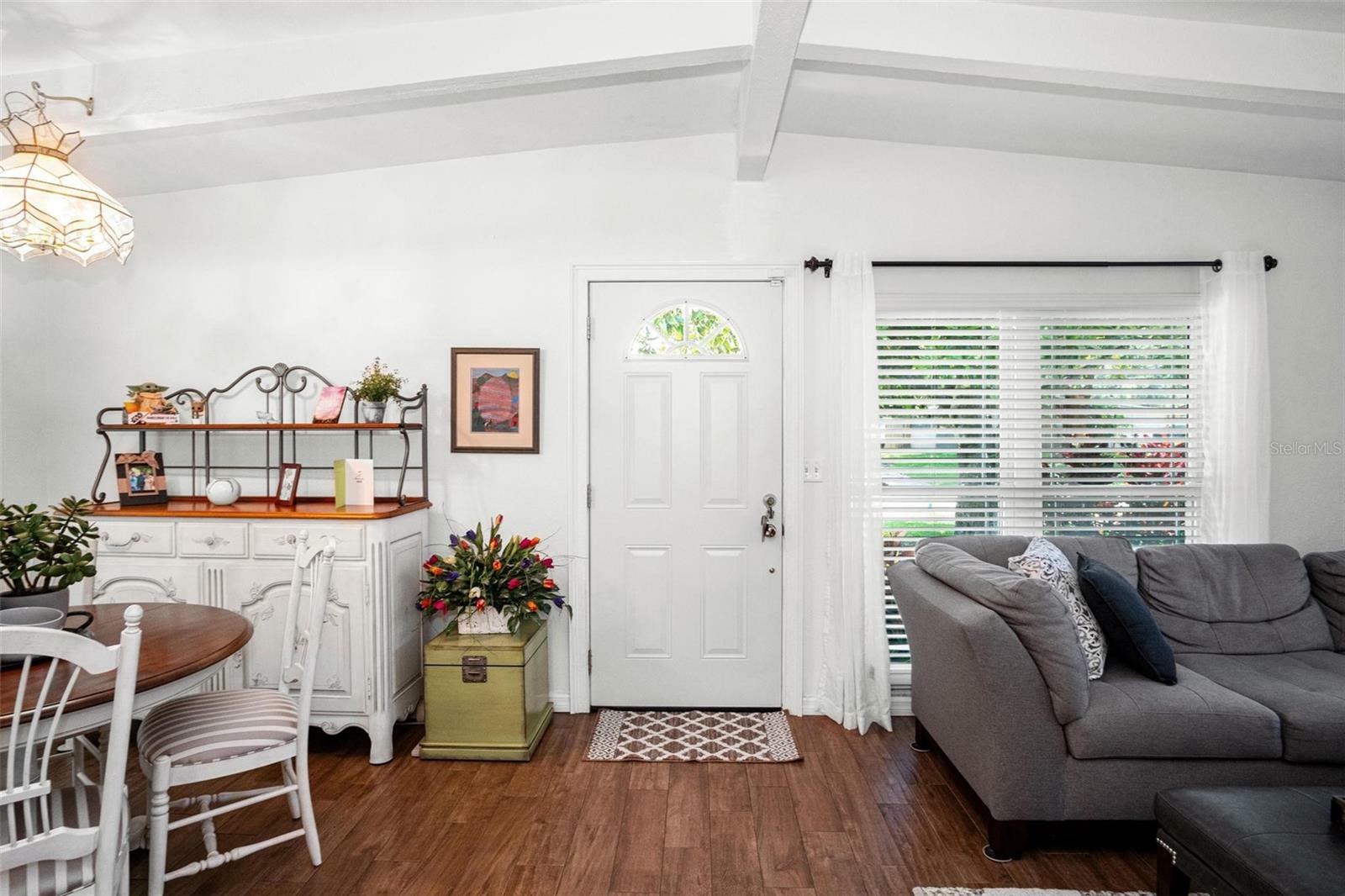 Property Photo: 10410 Ventura Avenue FL 33619