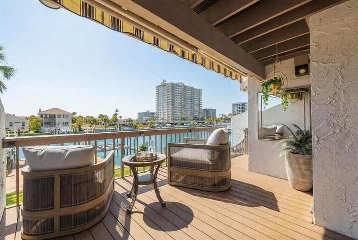 Property Photo: 101 Marina Del Rey Court FL 33767