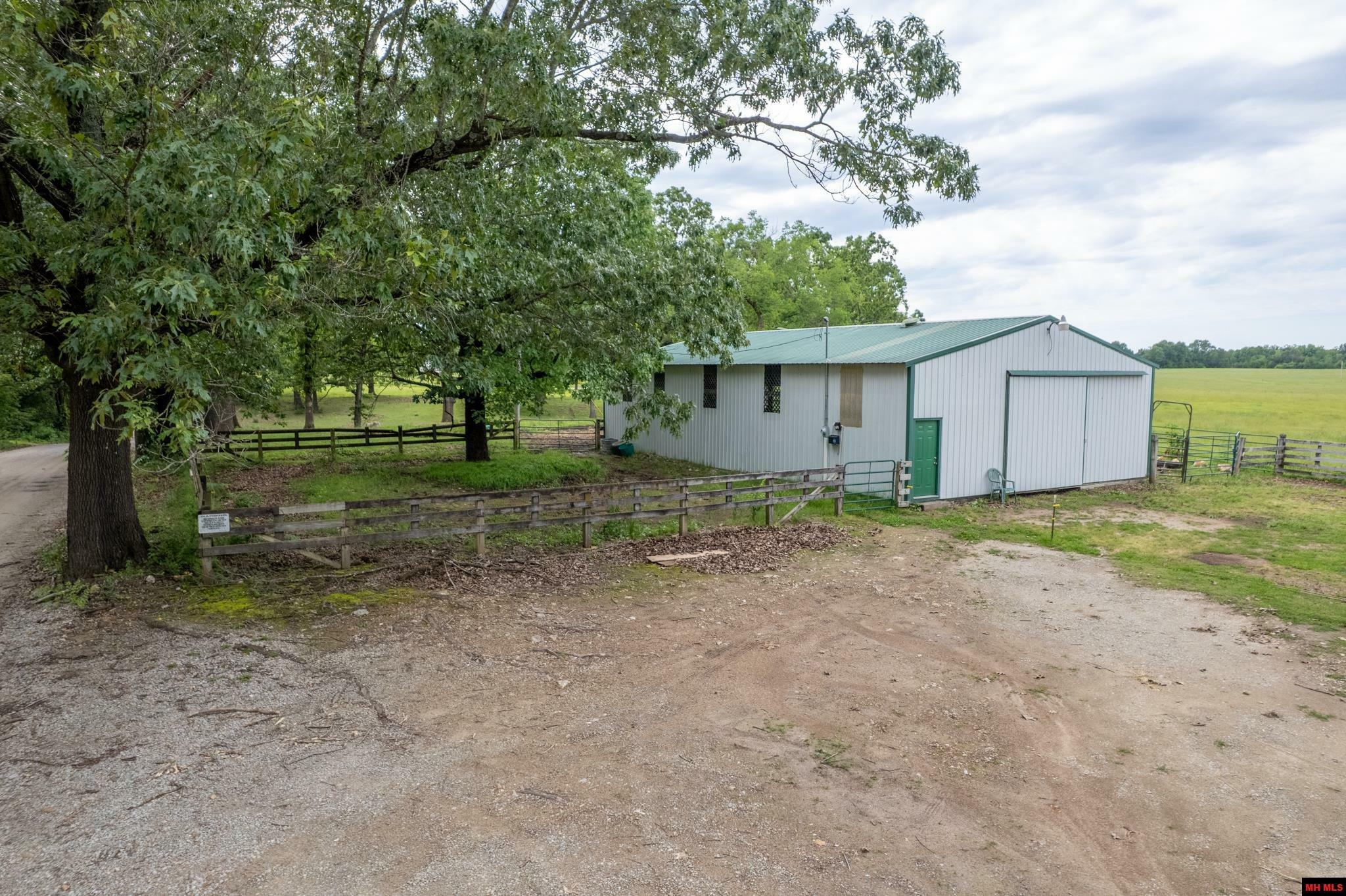 Property Photo:  109 Cr 510  AR 72651 