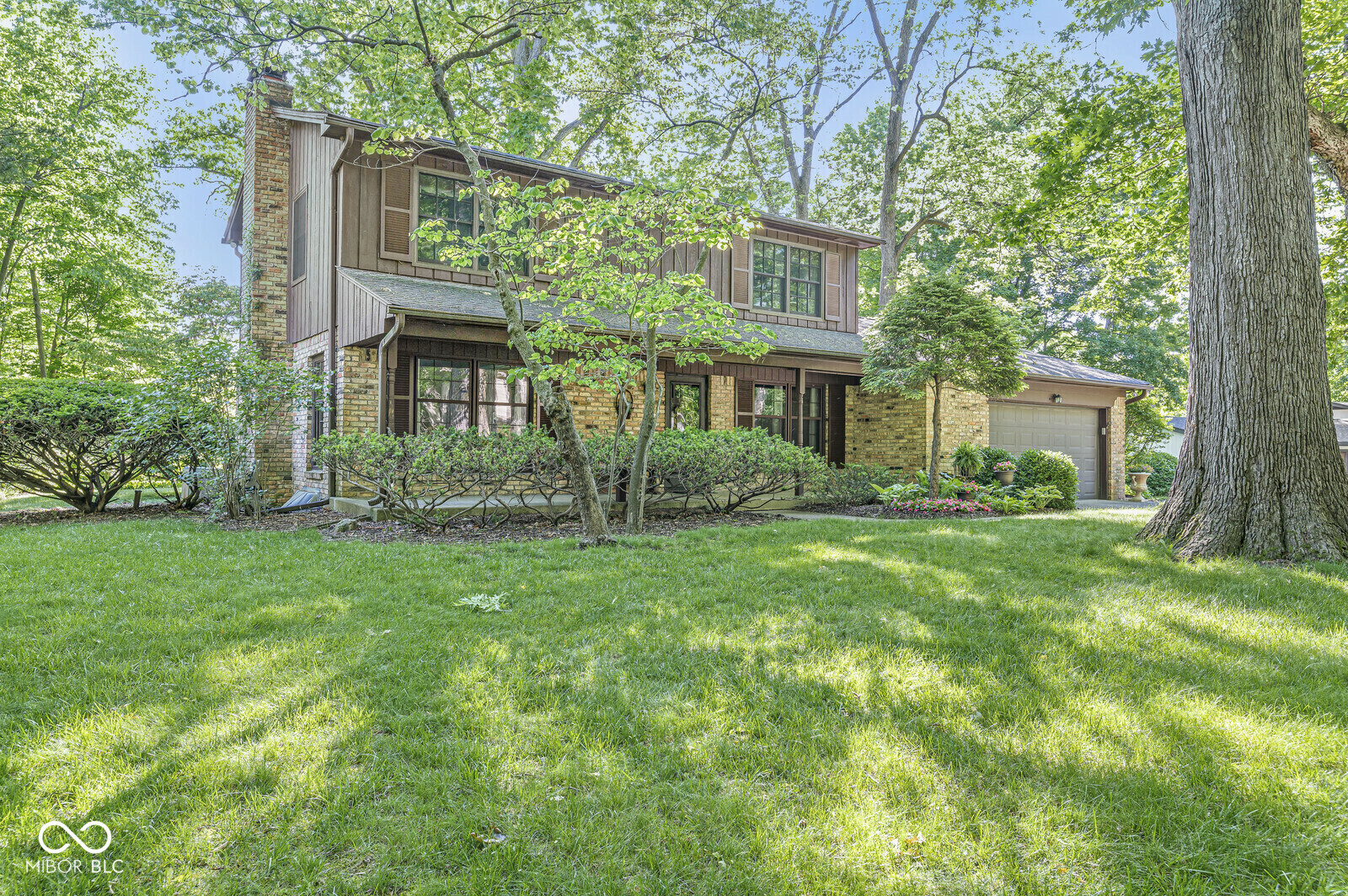 Property Photo: 577 Century Oaks Drive IN 46077