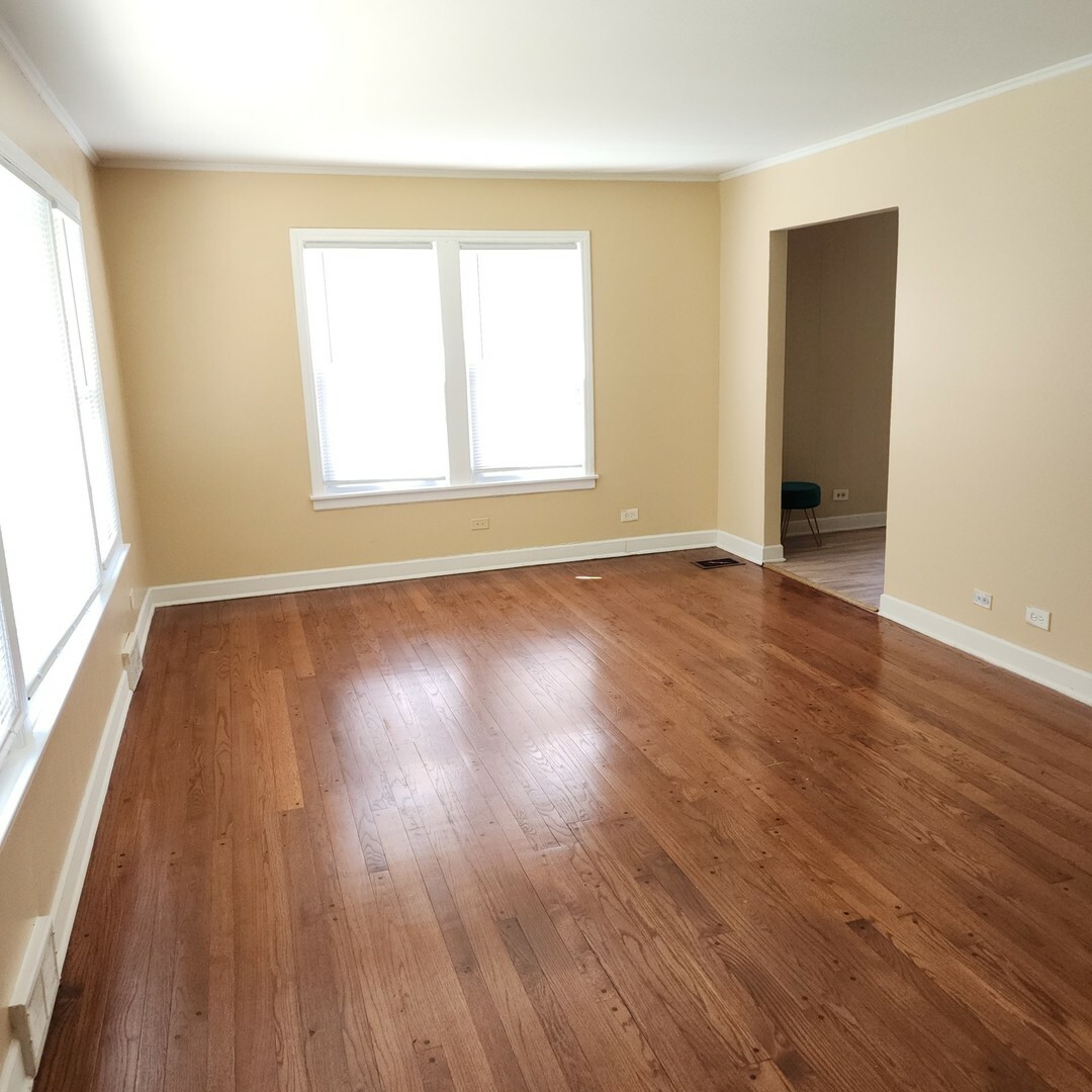 Property Photo: 9716 Warren Avenue IL 60453