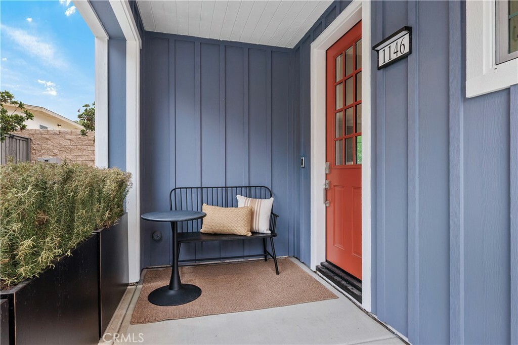 Property Photo: 1146 East Cove Place CA 92024