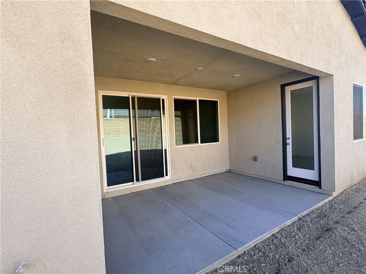 Property Photo:  65172 Avenida De Nuves  CA 92240 