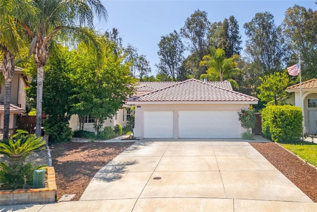 24563 Calle Perla  Murrieta CA 92562 photo
