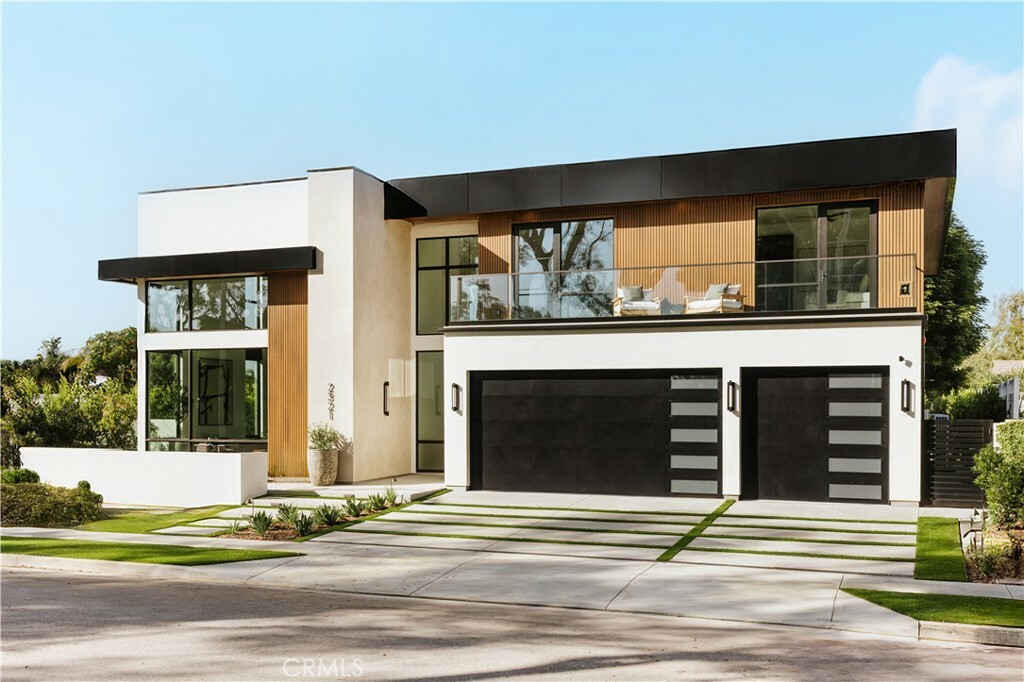 Property Photo: 2321 Mesa Drive CA 92660