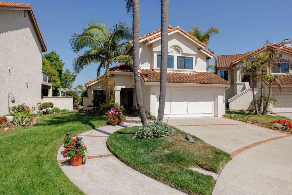 Property Photo: 13323 Grandvia Point CA 92130