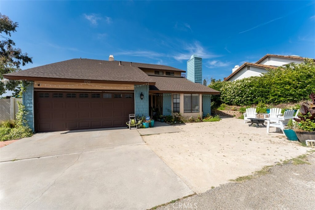 Property Photo: 1520 Downs Street CA 92054