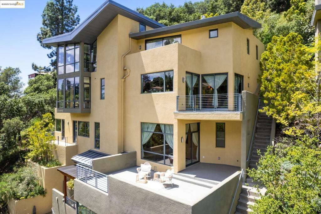 Property Photo:  1015 Grand View Dr  CA 94705 