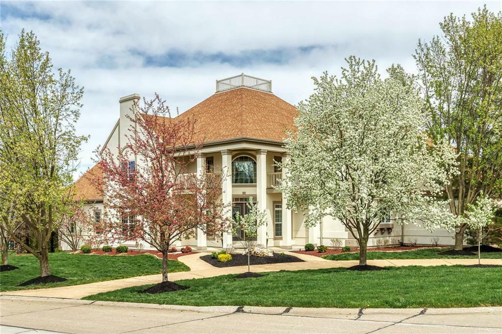 Property Photo:  32 Windcastle Drive  MO 63304 