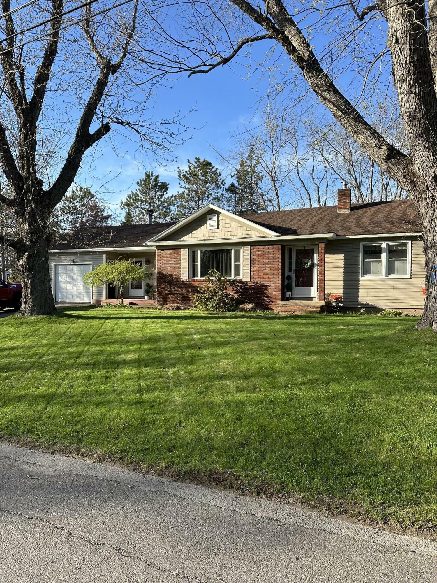 Property Photo:  44 Edgewood Drive  ME 04412 