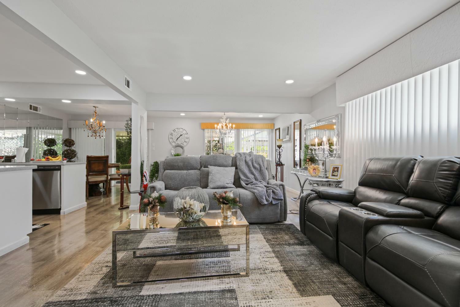 Property Photo: 2970 Trentwood Way CA 95822