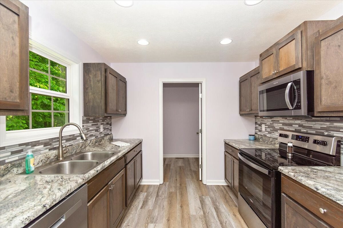 Property Photo: 1161 Honey Ln TN 37330