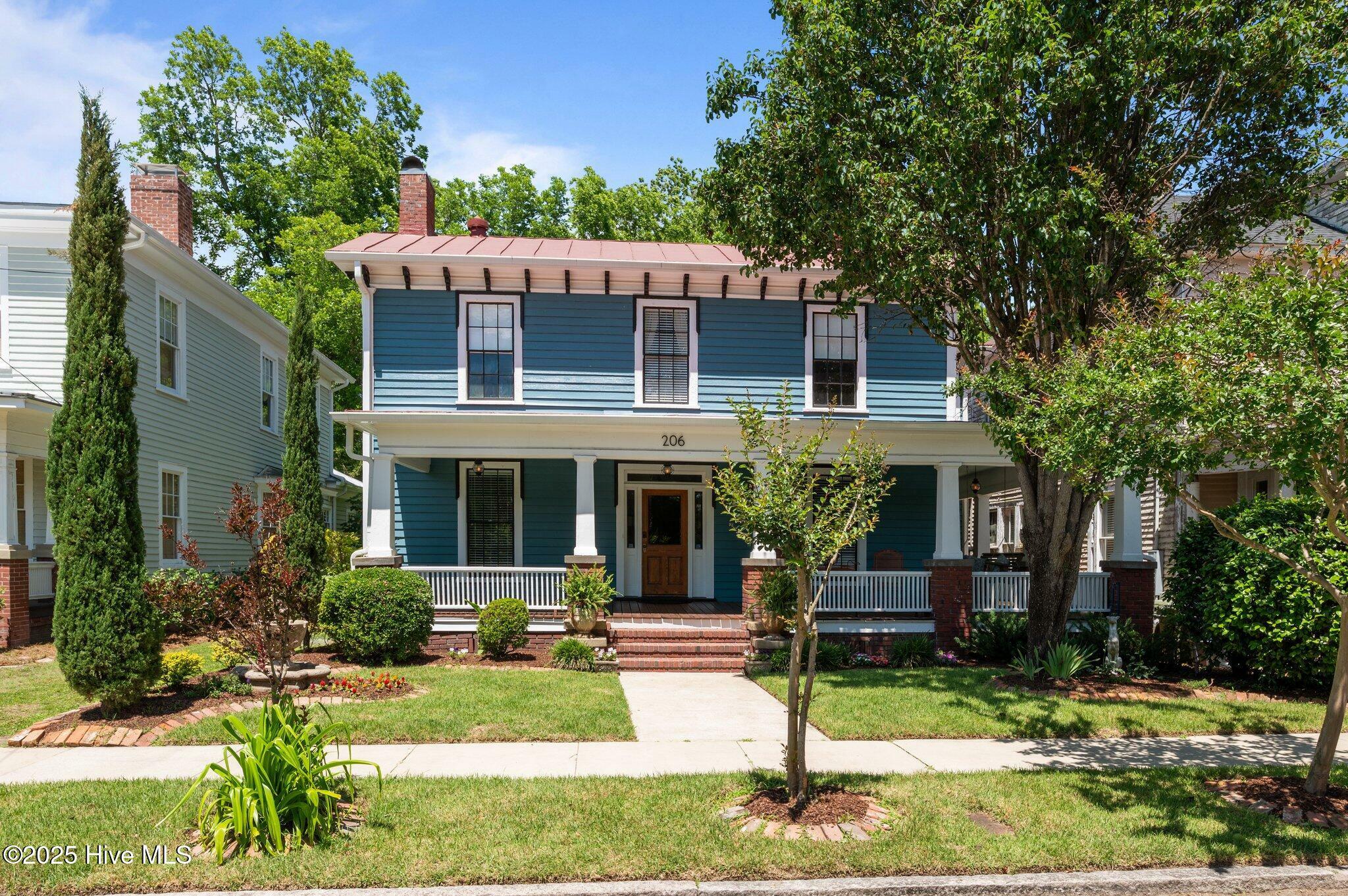 Property Photo: 206 E 2nd Street NC 27889