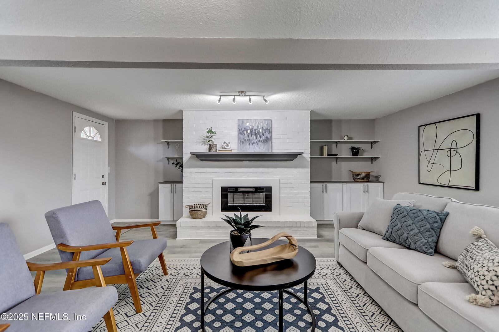 Property Photo: 5916 Redberry Lane FL 32211