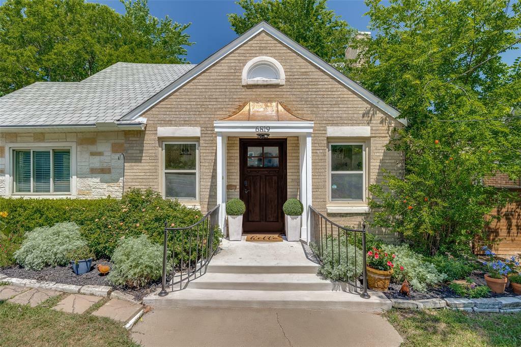 Property Photo: 6819 Santa Fe Avenue TX 75223