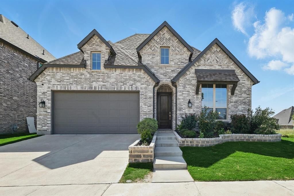 Property Photo:  1621 Wren Street  TX 76226 