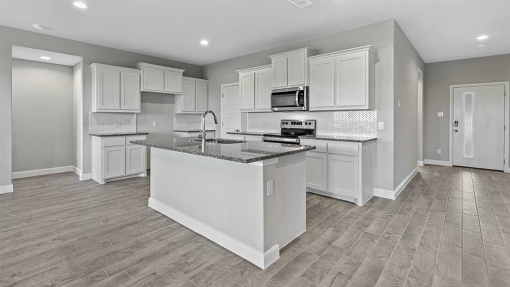 Property Photo: 1161 Keystone Drive TX 76048