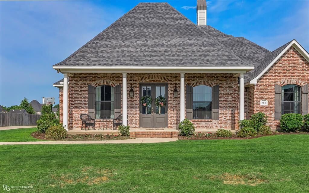 Property Photo: 300 Donna Drive LA 71078