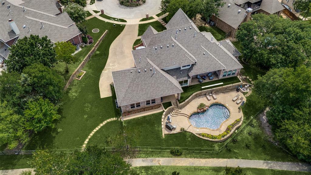 Property Photo: 8744 Ramblewood Court TX 76248